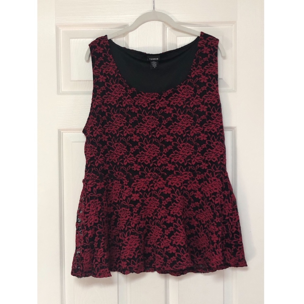 Torrid plus size red floral top